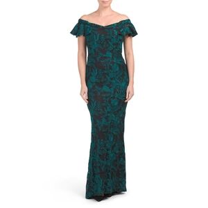 Sweetheart Embroidered Off the Shoulder GownCARMEN MARC VALVO INFUSION